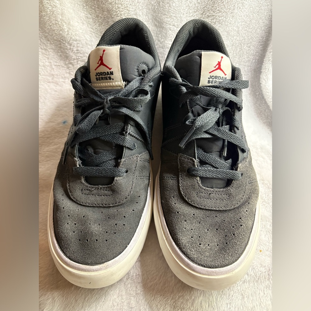 Jordan Series DN1856-063 Mens 10 Low Top Shoe Anthracite Gray Basketball Casual